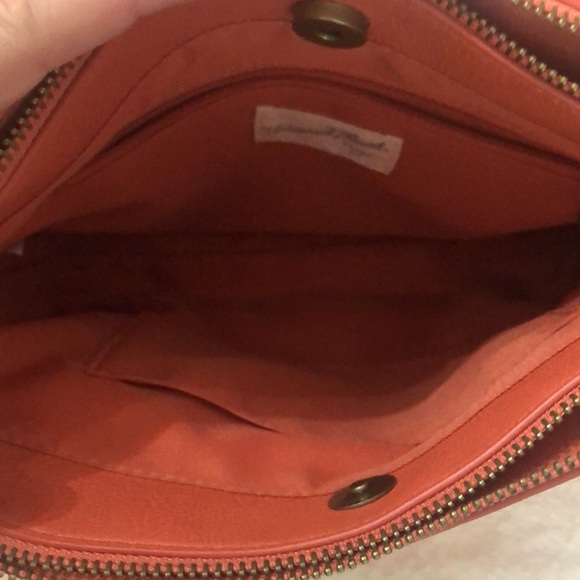 Universal Thread 3 Compartment Crossbody Bag - Picture 3 of 10